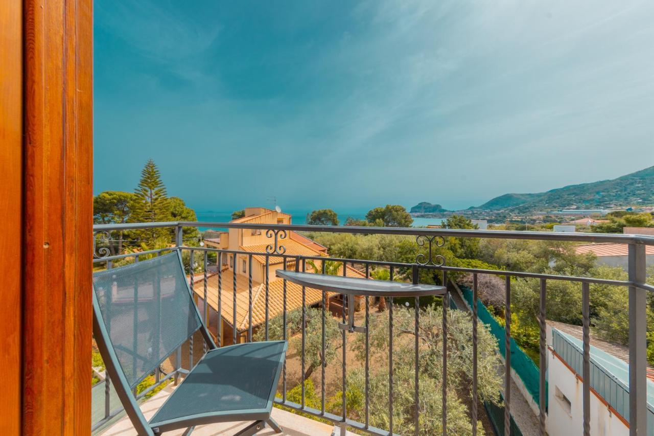 Hotel Baia Del Capitano เชฟาลู ภายนอก รูปภาพ