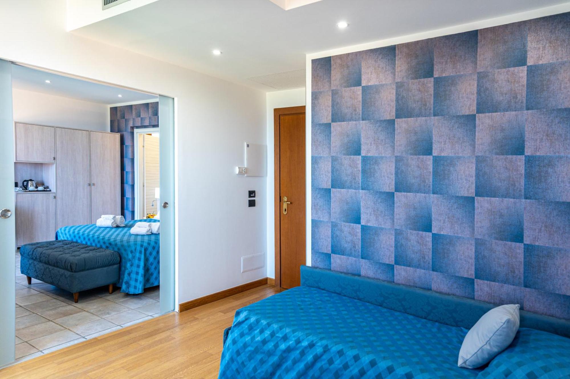 Hotel Baia Del Capitano เชฟาลู ภายนอก รูปภาพ